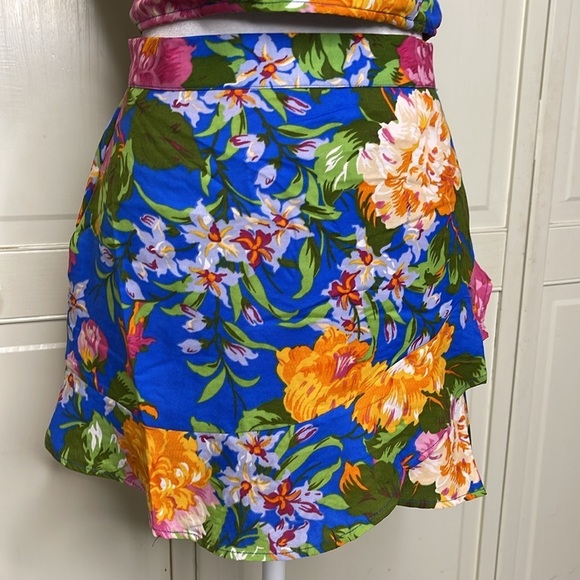 BOG Lottie & Holly Women 2 Piece Set Cropped Tank Shorts Floral Set Pink Blue L - Picture 3 of 8